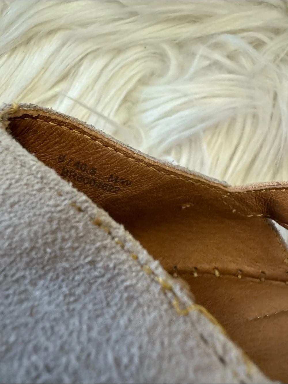 Born Size 9 Closed Toe Slingback Wedge Espadrille Heels Comfort Shoe Suede